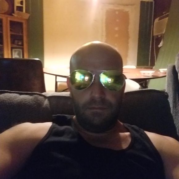 Meet your Posher, Derek - Picture 1 of 1